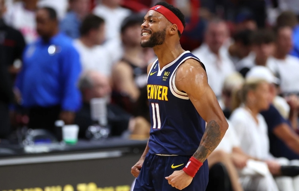 哈达威, 杰林威抛投, 卡尔森暴扣 哈达威, 杰林威抛投, 卡尔森暴扣